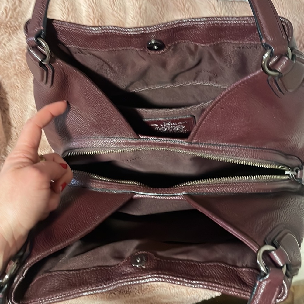 Authentic Coach purse - Picture 4 of 9